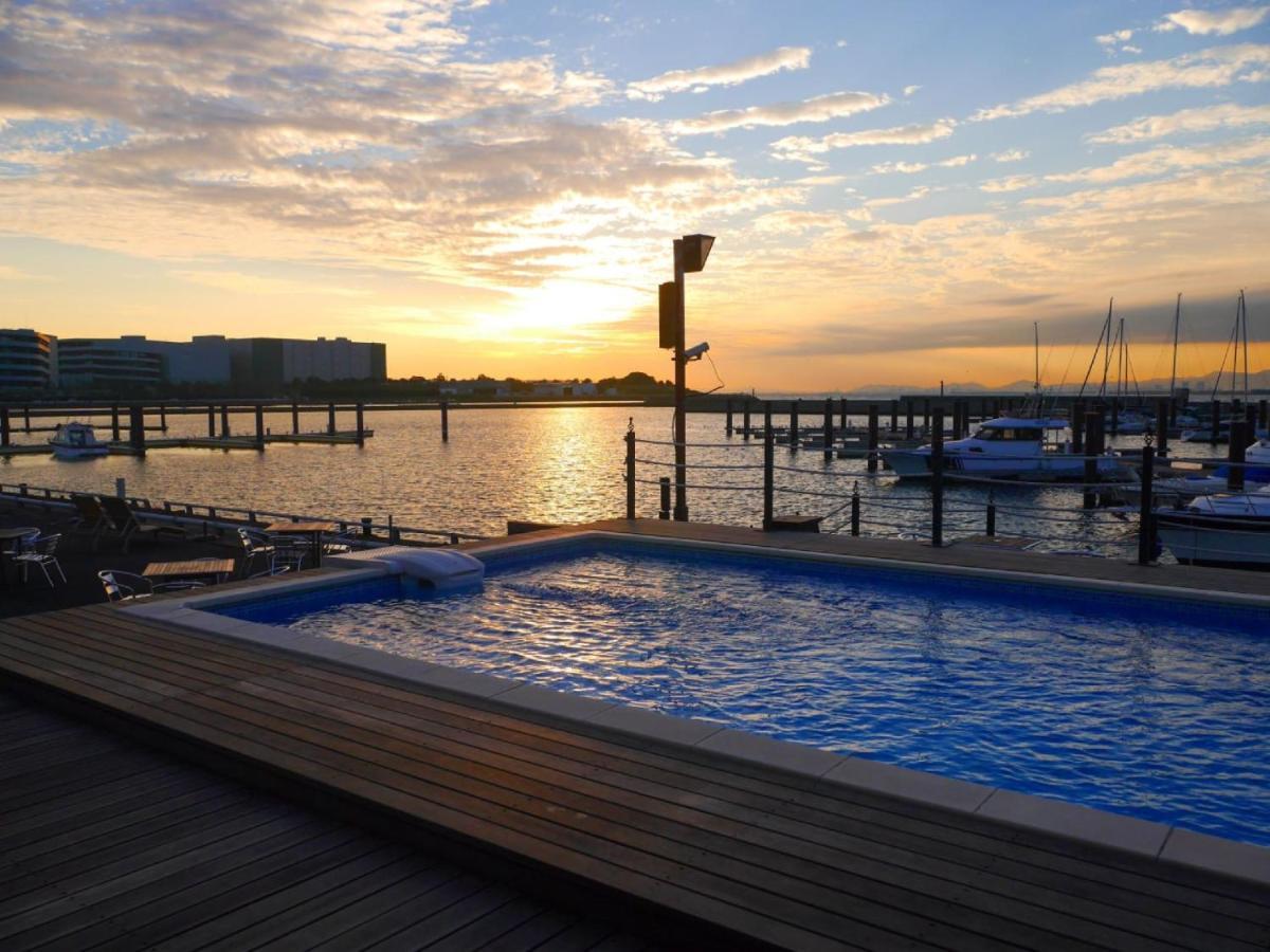 Hotel Osaka Hokko Marina Hull Exteriér fotografie