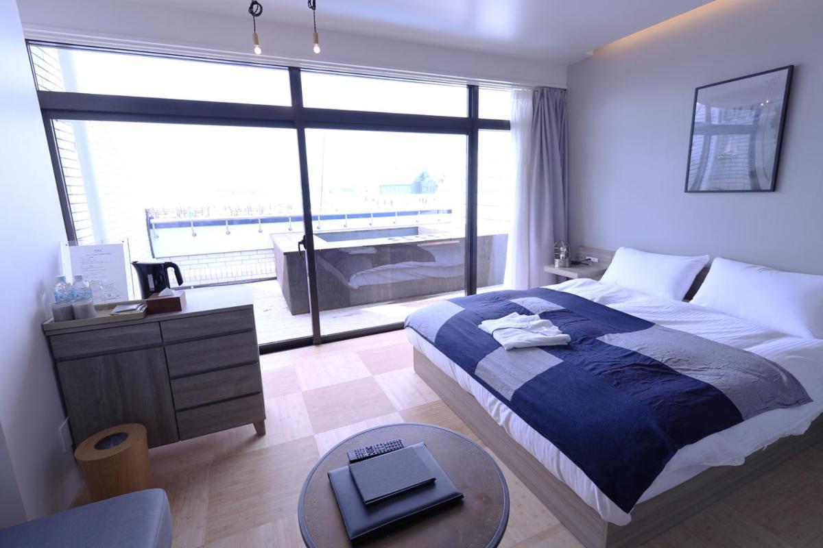 Hotel Osaka Hokko Marina Hull Exteriér fotografie